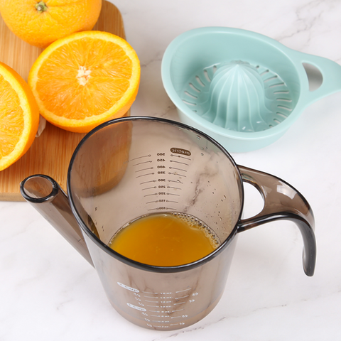 Manual Orange & Lemon Citrus Juicer with Integrated Spout Pitcher