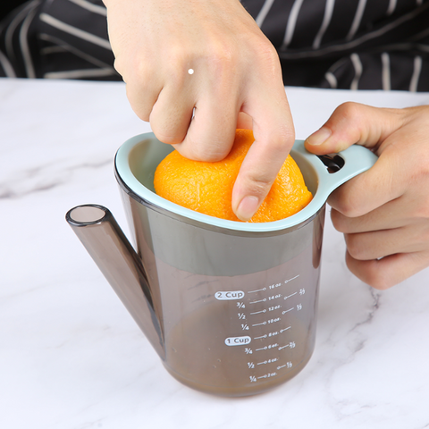 Manual Orange & Lemon Citrus Juicer with Integrated Spout Pitcher