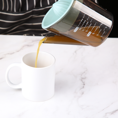 Manual Orange & Lemon Citrus Juicer with Integrated Spout Pitcher