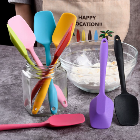 Silicone Spoon – Heat Resistant & Flexible