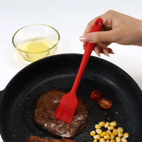 Silicone Brush – Heat Resistant & Flexible | ILVIA Kitchen Tool