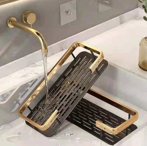 رف حمام معدني – أسود بلمسة ذهبية أنيقة (تثبيت بالمسامير أو اللاصق القوي)