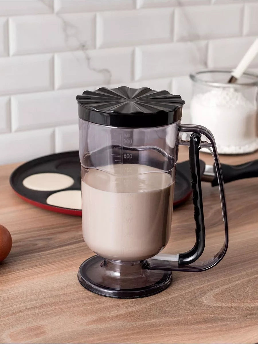 صب خليط البان كيك بدون فوضى باستخدام الموزع – Mess free pancake batter pouring dispenser