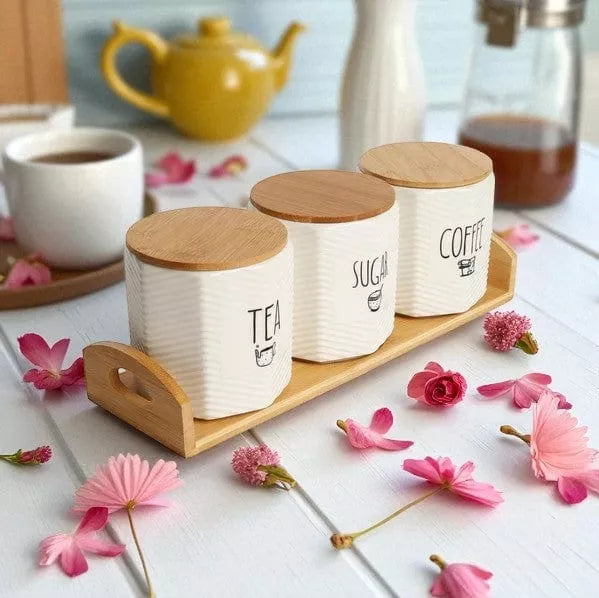 طقم برطمانات بورسلين مع صينية خشبية لتزيين المطبخ – Porcelain Canister Set with Wooden Tray for Kitchen Decor