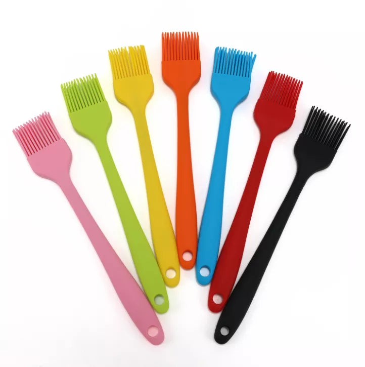 فرشاة سيليكون أنيقة وآمنة للطعام من ILVIA – Elegant Food-Safe Silicone Brush by ILVIA