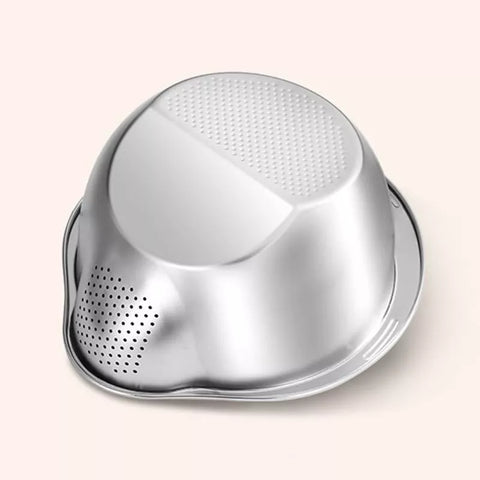 الصورة الرئيسية لبُولة غسيل ستانلس ستيل – Stainless Steel Washing Bowl Hero Shot – تصميم راقي ومصفاة جانبية مدمجة